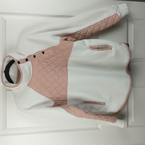 Abercrombie & Fitch Tops - Abercrombie & Fitch Womens Fleece White Pink Quilted Pullover Top Medium